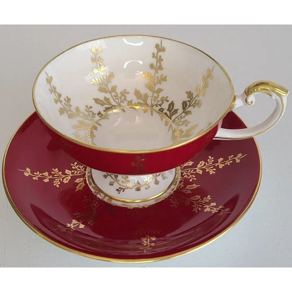 Vintage Stunning Aynsley Burgundy and Gold Teacup and Saucer, Made In England‎ - Picture 8 of 8
